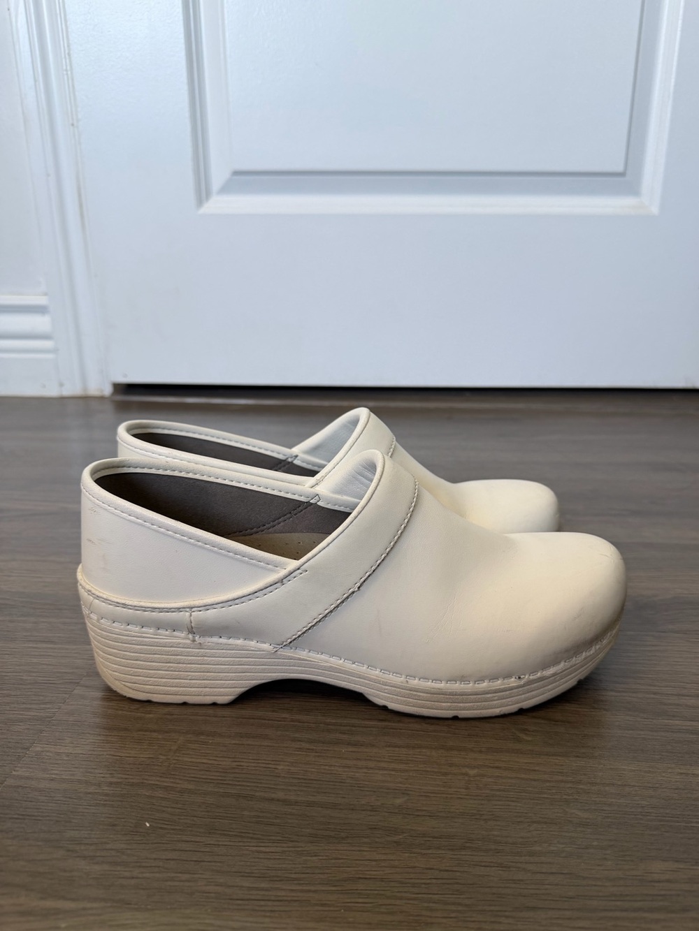 Women's White Dansko LT Plain Slip-On Comfort Clogs